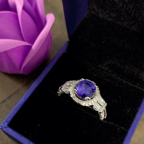 Sparkling Tanzanite Vintage Ring - Picture 7 of 13